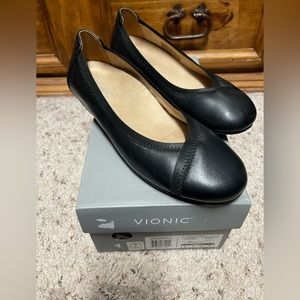Vionic Caroll Ballet Flat NWT size 8
